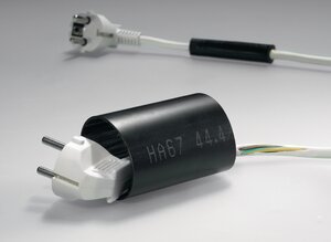 Gaine thermorétractable HA67 adaptée pour les prises électriques.
