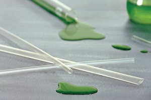 Der Warmschrumpfschlauch TK29 eignet sich durch das transparente Material ideal als Splitterschutz, z.B. im chemischen Labor.